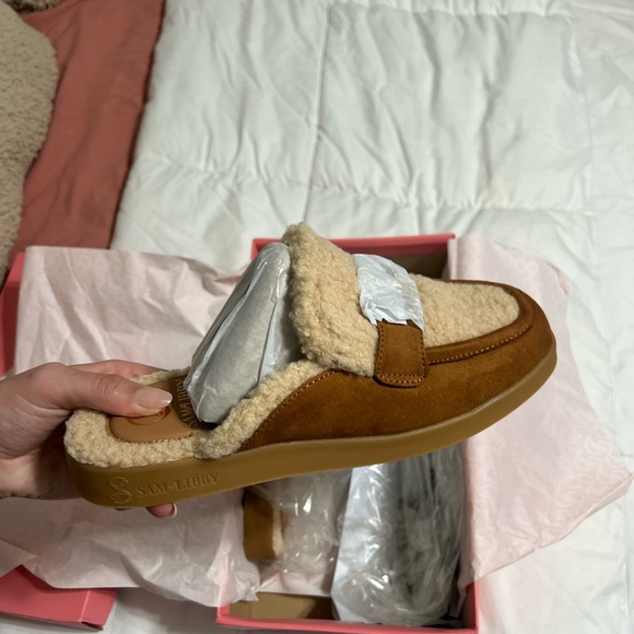 Sam & Libby cozy mule - Picture 11 of 11
